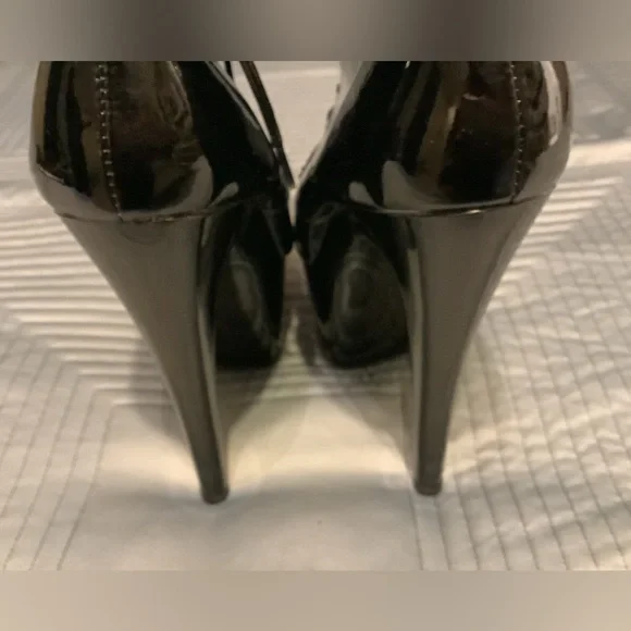 Pleaser Patent Leather 7 inch Booties - Picture 2 of 9